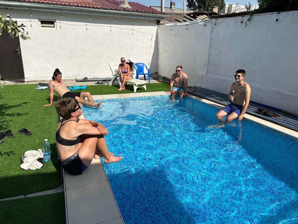 Tunduk Hostel Bishkek Bagian luar foto