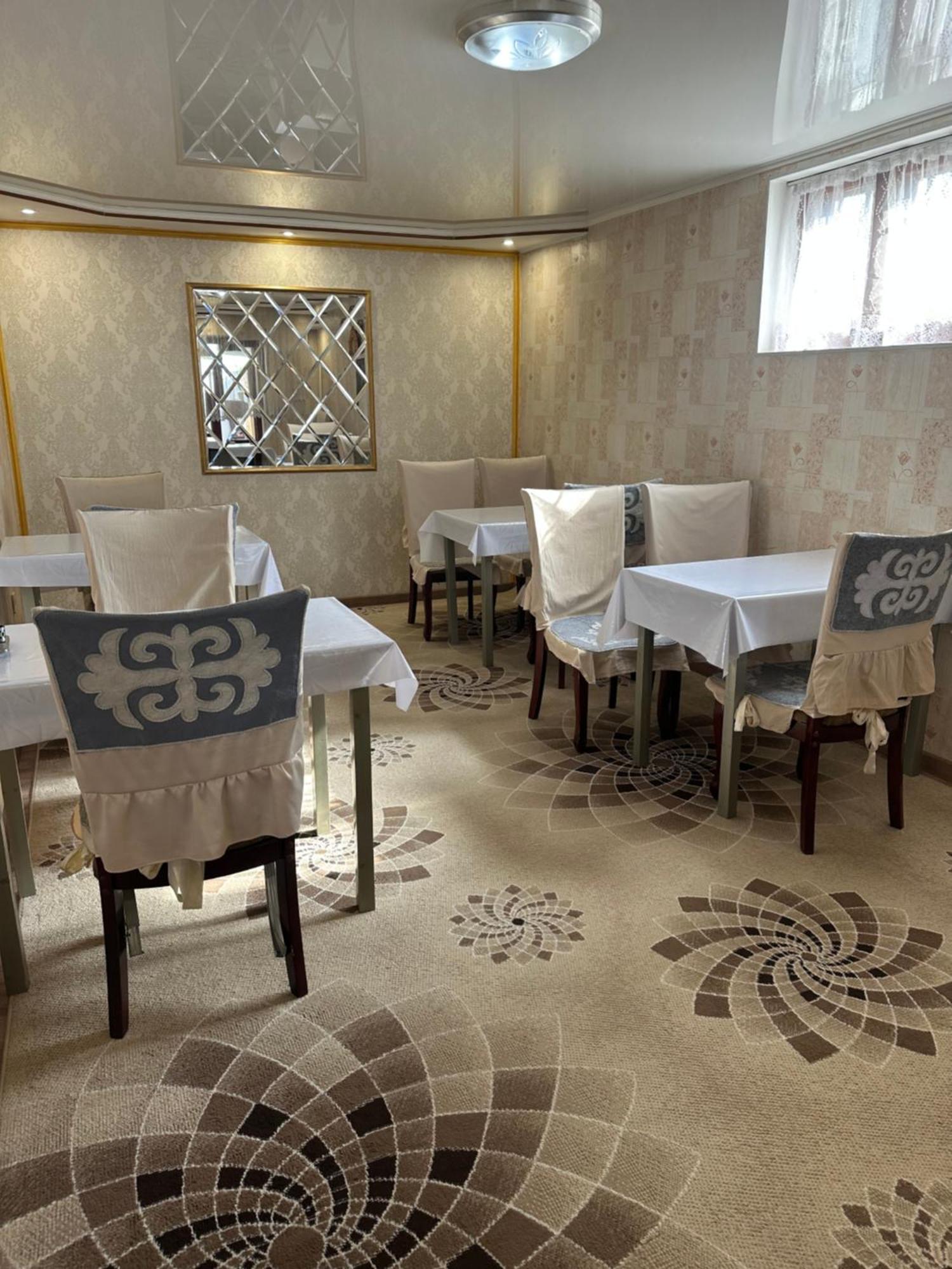 Tunduk Hostel Bishkek Bagian luar foto