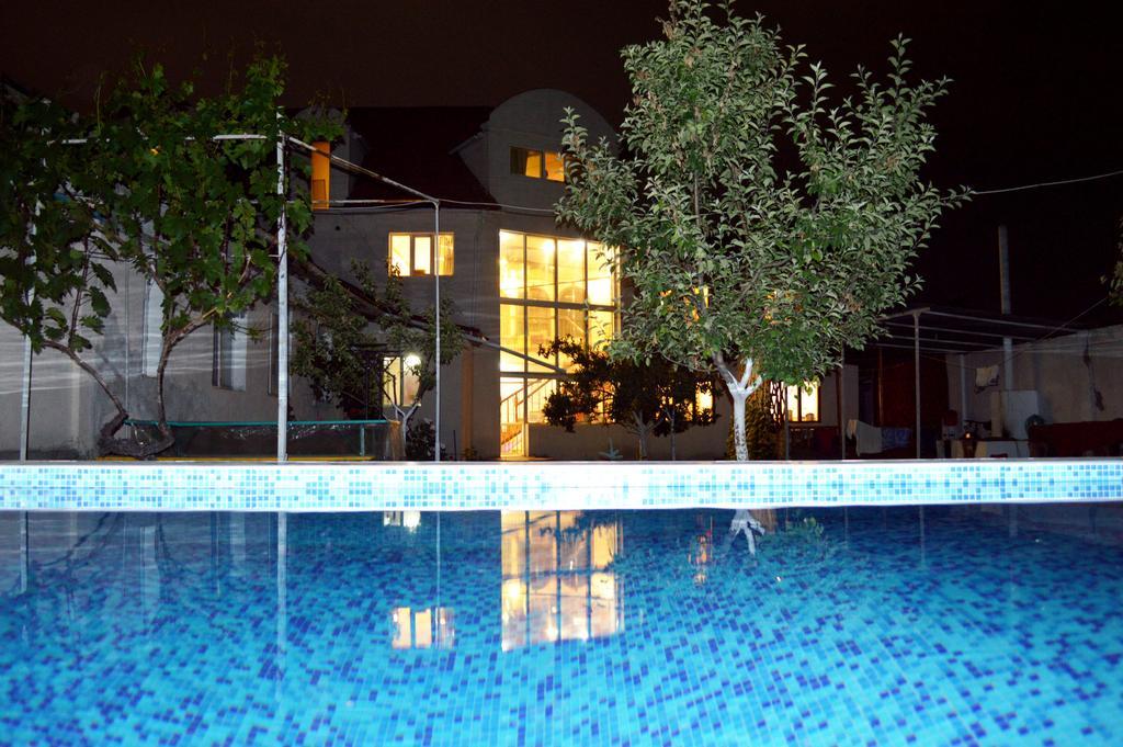 Tunduk Hostel Bishkek Bagian luar foto