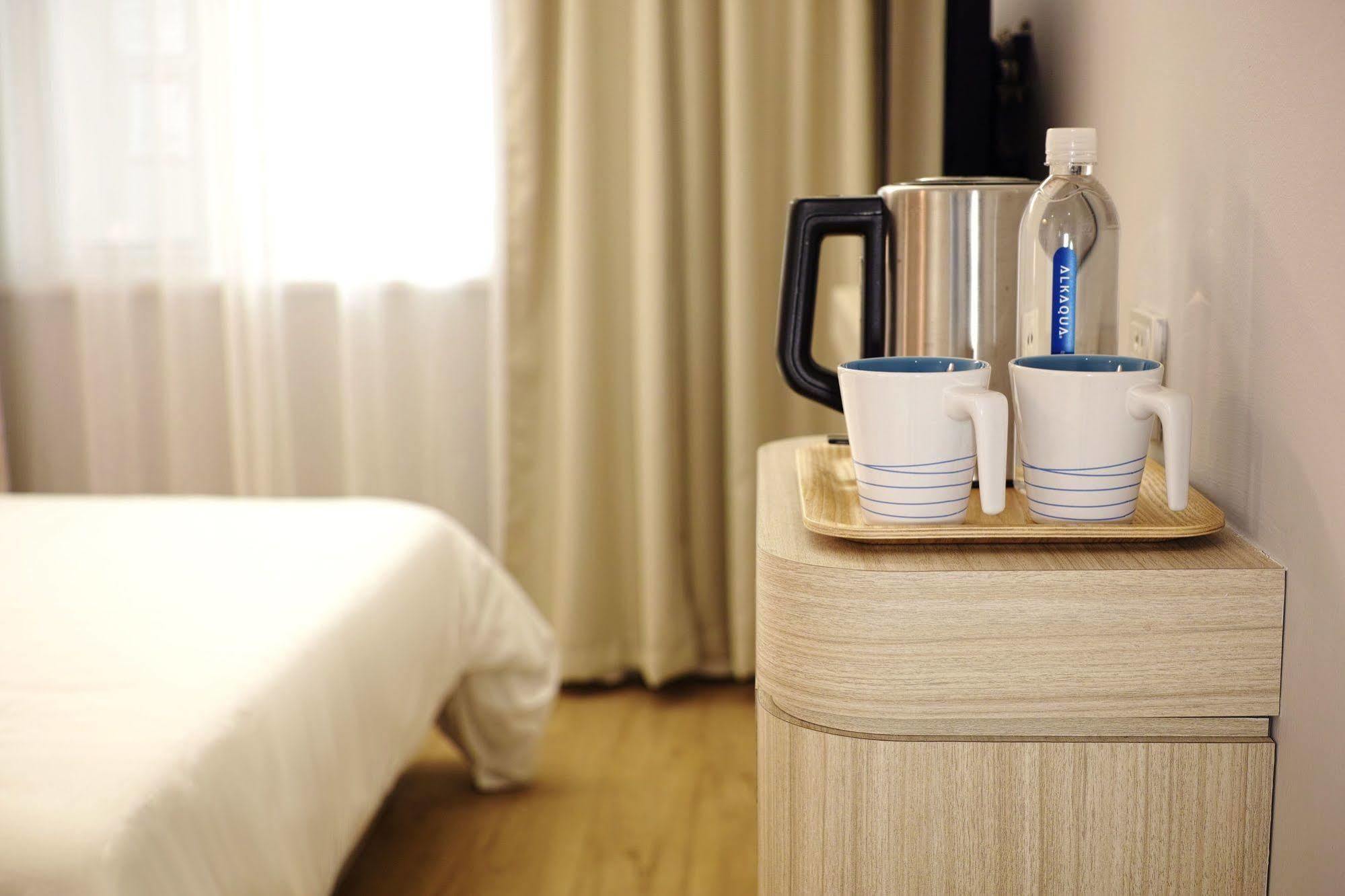 Tunduk Hostel Bishkek Bagian luar foto