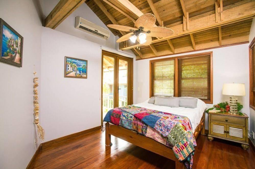 Tunduk Hostel Bishkek Bagian luar foto