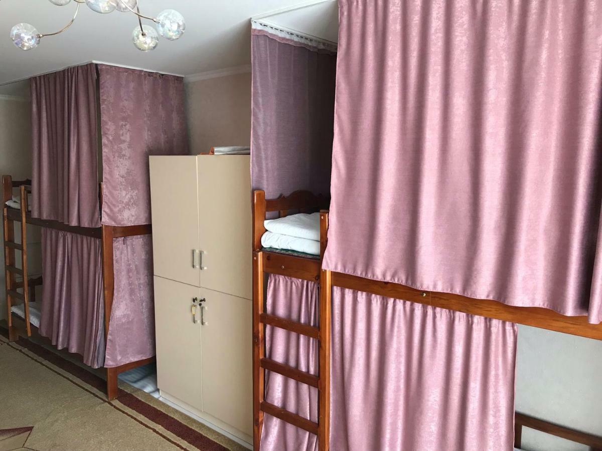 Tunduk Hostel Bishkek Bagian luar foto
